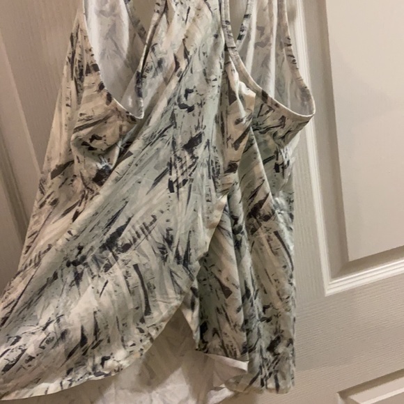 Athleta gray/white tank - Picture 4 of 5